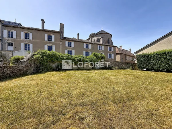 Maison 26 pièces 617 m²