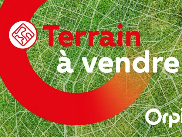 Terrain 700 m²