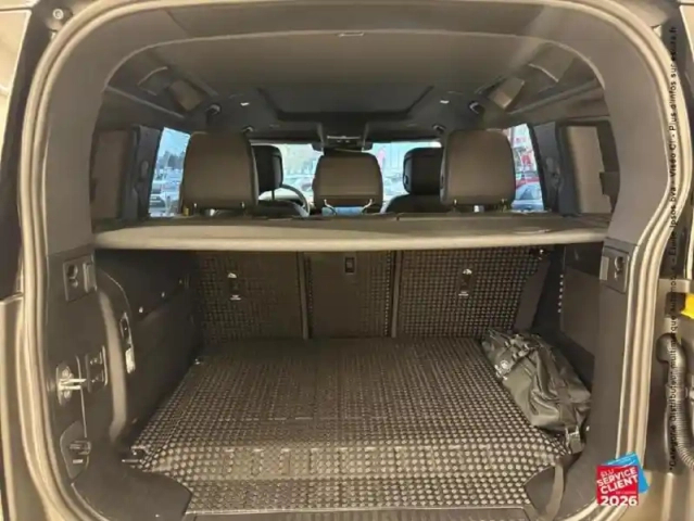Land Rover Defender 110 2.0 p300e phev trophy edition deep sandglow — photo 29