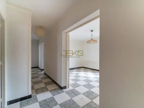 APPARTEMENT T3 - 66M2 - JARDIN DE LA FONTAINE / JEAN-JAURES - N?