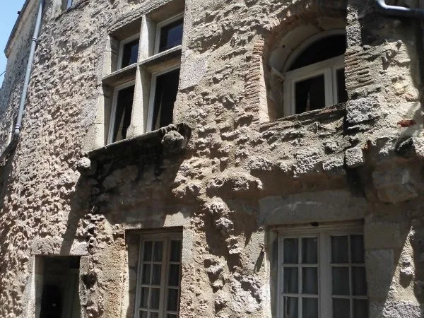Original T3 rénové dans maison classé remarquable