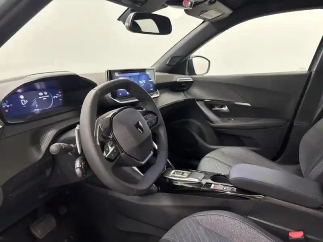 Peugeot 2008 1.2 130ch s&amp;s allure eat8 — photo 13