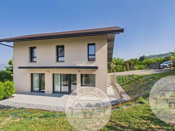Villa 5 pièces 116 m²
