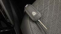 Peugeot 208 1.2 100ch S&S Allure — photo 16