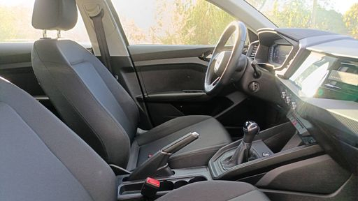 Audi A1 Sportback 25 TFSI 95 S-Tronic 7 - Design – 2020 – 100636 km – Essence – Boîte Automatique — photo 7