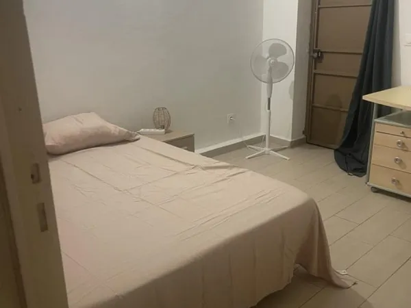 Chambre meublée avec balcon privatif - colocation