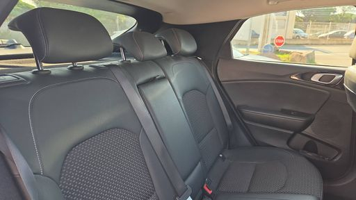 Kia XCeed 1.6 T-GDi 204 DCT7 - Launch Edition – 2020 – 100486 km – Essence – Boîte Automatique — photo 44