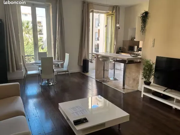 Loue appartement d'architecte centre de Nice