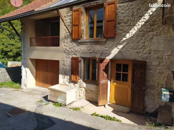 Maison de village à proveysieux