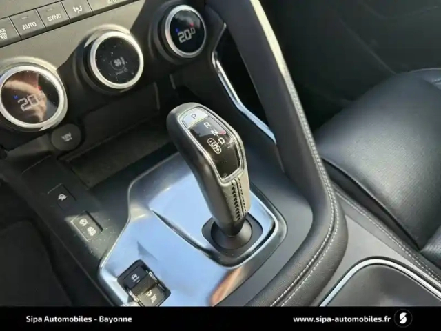 Jaguar E-Pace 2.0 d - 150 ch awd bva — photo 22