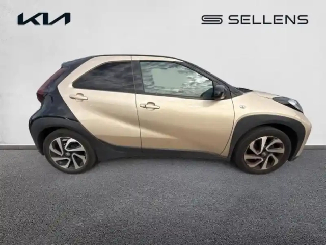 Toyota Aygo X 1.0 vvt-i 72ch design s-cvt — photo 9