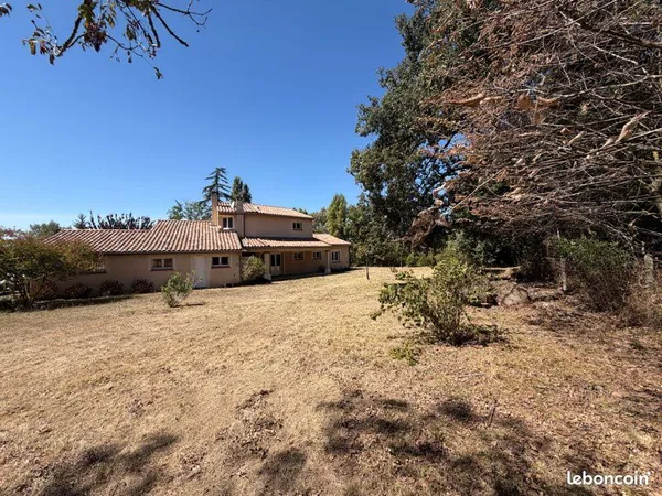 Maison 198m2 sur 2192 m2 de terrain