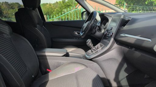 Renault Scenic 1.5 DCI 110 - Intens – 2017 – 47018 km – Diesel – Boîte Manuelle — photo 13