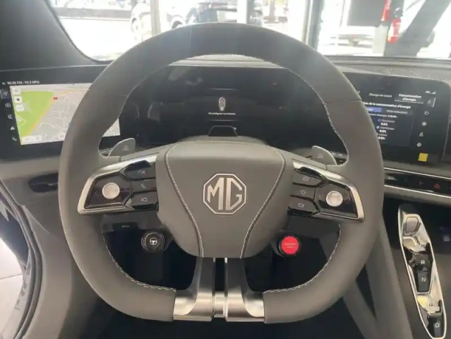 Mg Cyberster 77kwh - 250 kw 2wd — photo 9