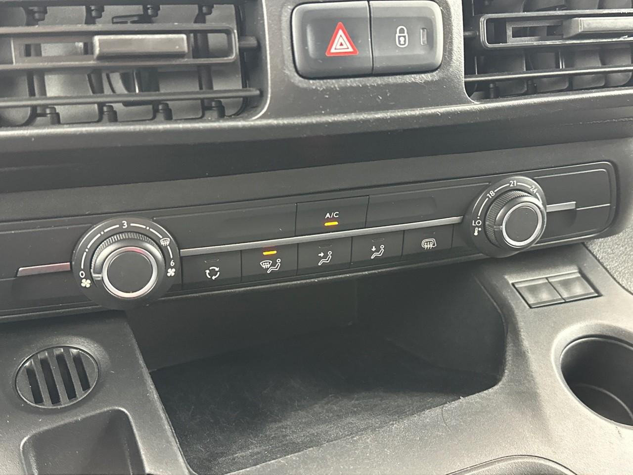 Citroën Berlingo van m 650 bluehdi 100 s&s bvm5 driver — photo 28