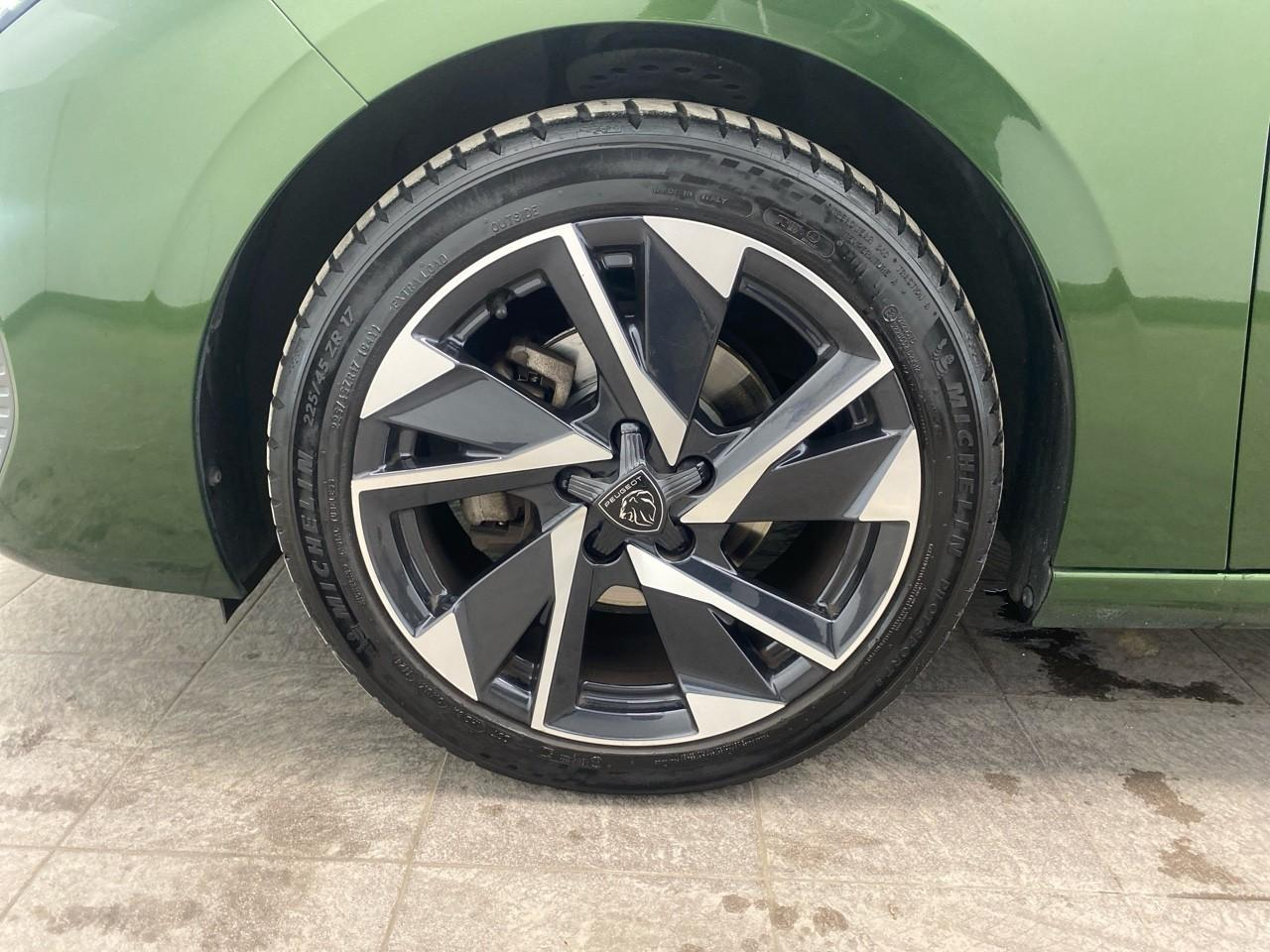 Peugeot 308 sw puretech 130ch s&s bvm6 allure pack — photo 11