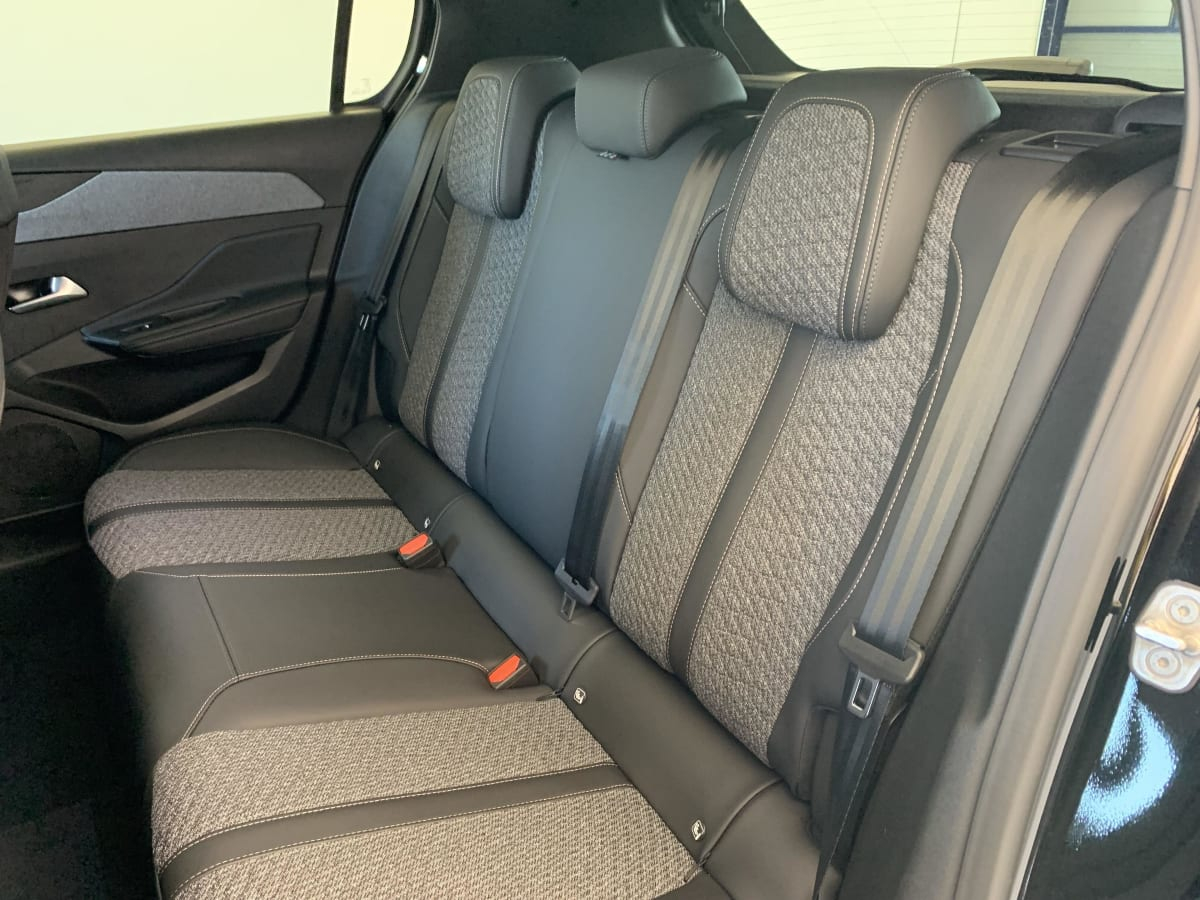 Peugeot 308 — photo 20