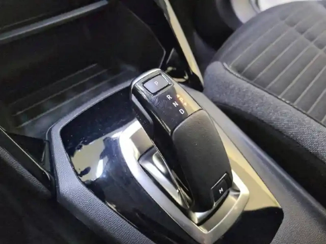 Peugeot 2008 puretech 130 s&amp;s eat8 — photo 46