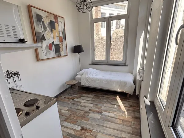 Studio 1 pièce 13 m²