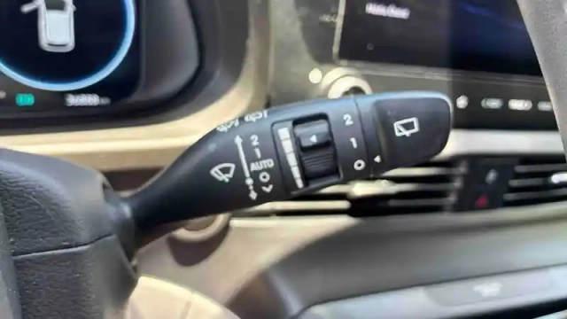 Hyundai Bayon 1.0 t-gdi 100 hybrid 48v — photo 32
