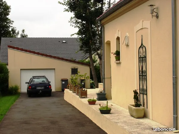 Villa de standing sur 1600m2 piscinable