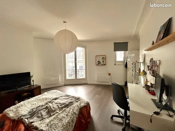 Grande chambre 25m² - Colocation premium 130m² - Paris 10 (Canal / Louis Blanc / Stalingrad)
