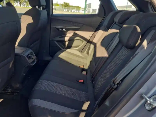 Peugeot 3008 puretech 130ch s&amp;s bvm6 — photo 23