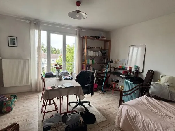 Studio 1 pièce 28 m²