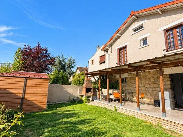 Maison meublée avec jardin, env. 80 m² utiles, Champigny