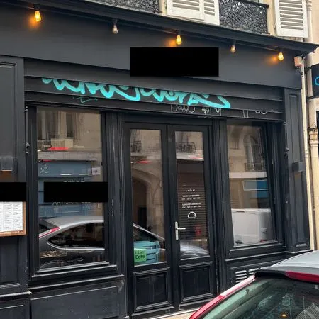 Local commercial Pigalle Paris - restauration 40m2