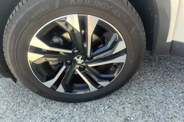 Peugeot 2008 puretech 130 s&amp;s eat8 — photo 41