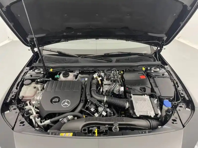 Mercedes Cla coupé 250 e hybrid eq 8g-dct — photo 84
