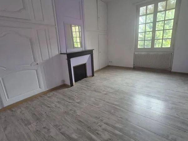 Bureau 70 m²