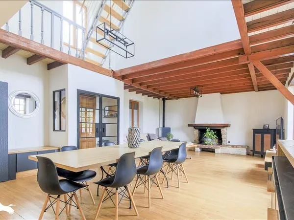 Maison en pierre de 6 pièces principales
