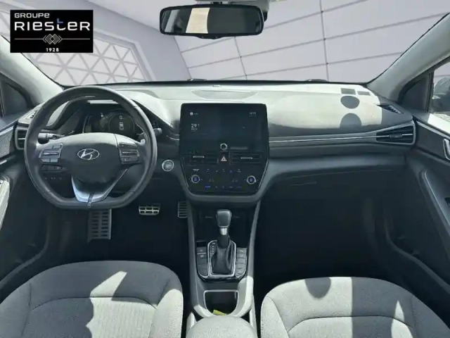 Hyundai Ioniq plug-in 141 ch — photo 8