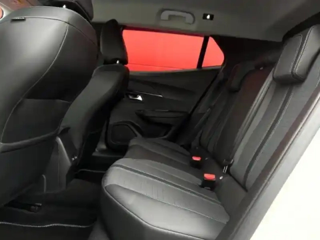Peugeot 2008 1.2 puretech 100ch s&amp;s allure 5cv — photo 10