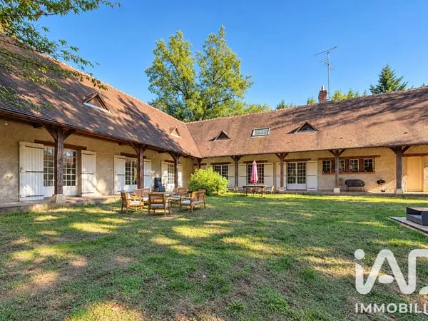 Maison 9 pièces 277 m²