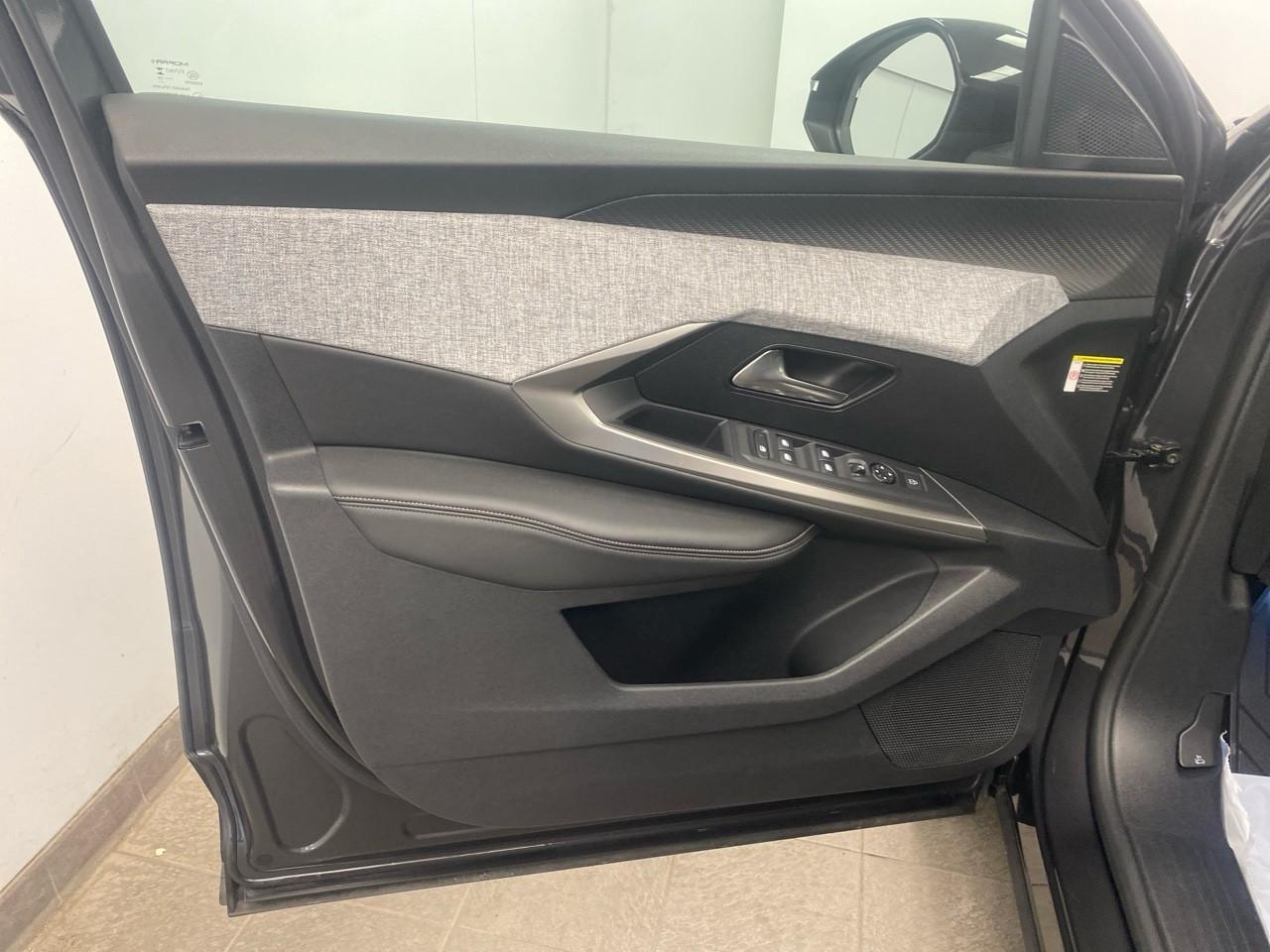 Peugeot 3008 hybrid 145 e-dcs6 allure — photo 19