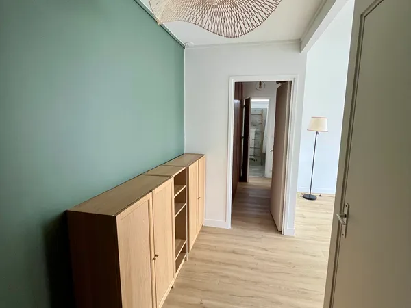 Loue grand 2P 53m² - Paris 15ème Grenelle / 1 chambre