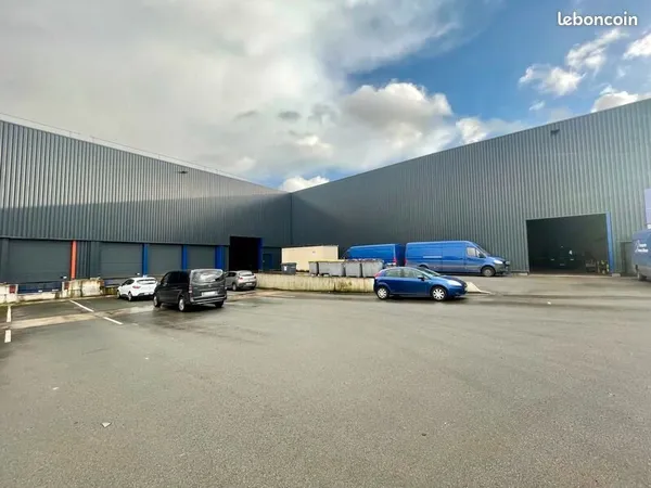 Local industriel 5 050 m²