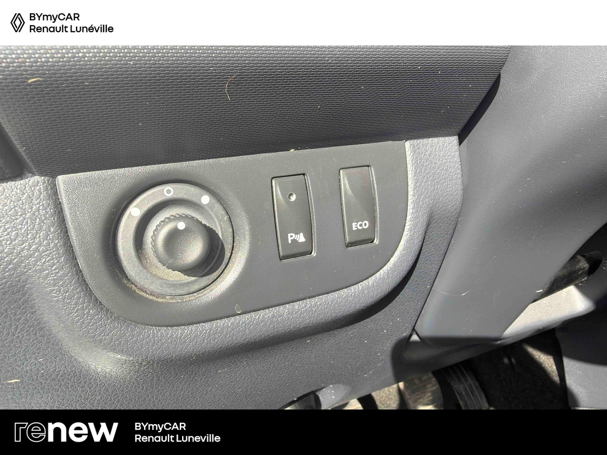 Dacia Sandero TCe 100 — photo 20