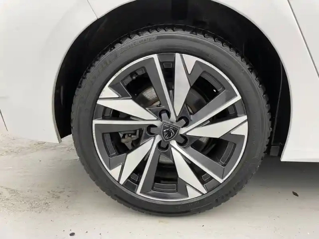 Peugeot 308 phev 180 e-eat8 — photo 83