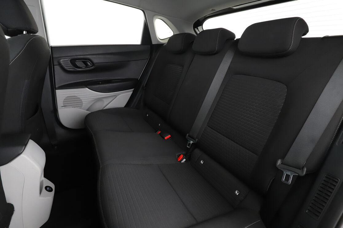 Hyundai i20 1.0 T-GDi Hybrid 48V Executive DCT-7 — photo 14