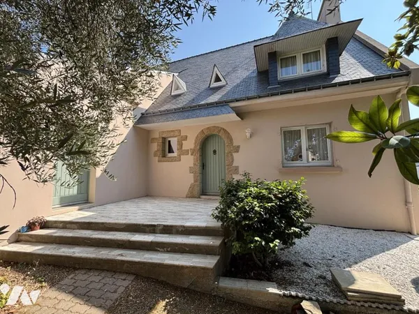 Maison 8 pièces 182 m²