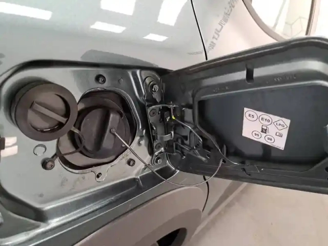 Dacia Sandero eco-g 100 — photo 21