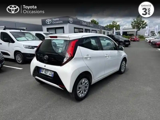 Toyota Aygo 1.0 vvt-i 72ch x-play 5p my21 — photo 10