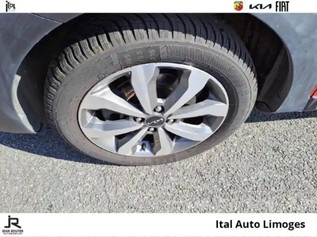 Kia Stonic 1.0 t-gdi 100ch active — photo 11
