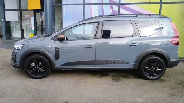 Dacia Jogger eco-g 100 7 places gsr2 — photo 2