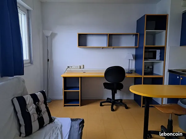 Location studio meublé 21m2