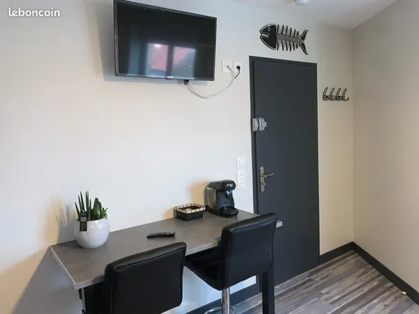 🏡 à louer - studio meublé et équipé - libre immédiatement
